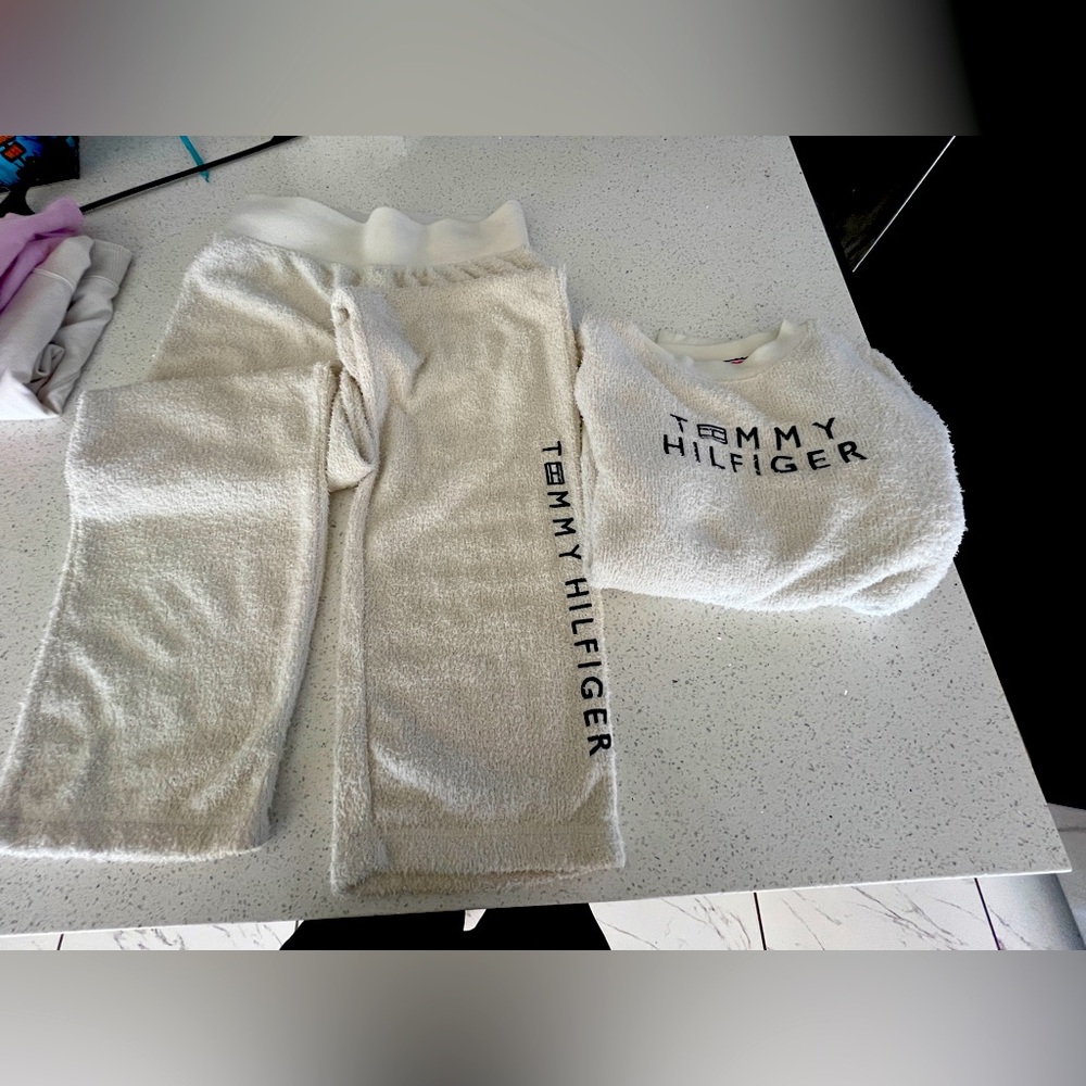 Sweatsuits - Picture 2 of 10